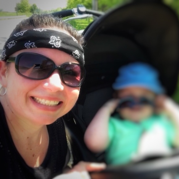 Welcome to my closet!! 💐 I’m so glad you’re here!! 🥰💕👏Please keep reading😘 - Picture 9 of 15